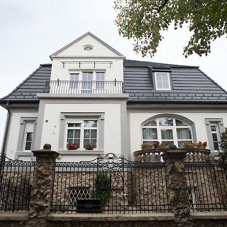 Deakvilla37 Apartman Eger Exteriör bild