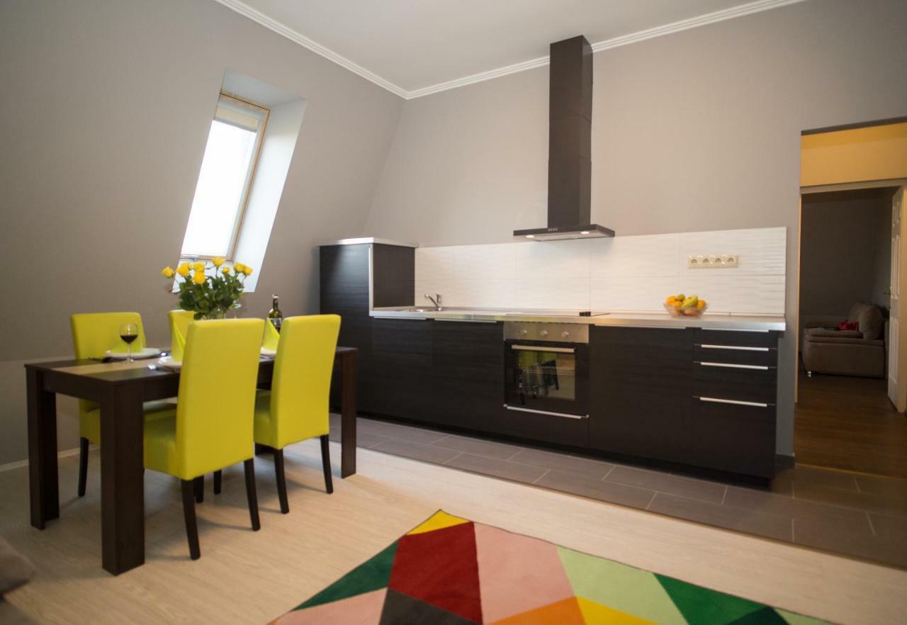 Deakvilla37 Apartman Eger Exteriör bild