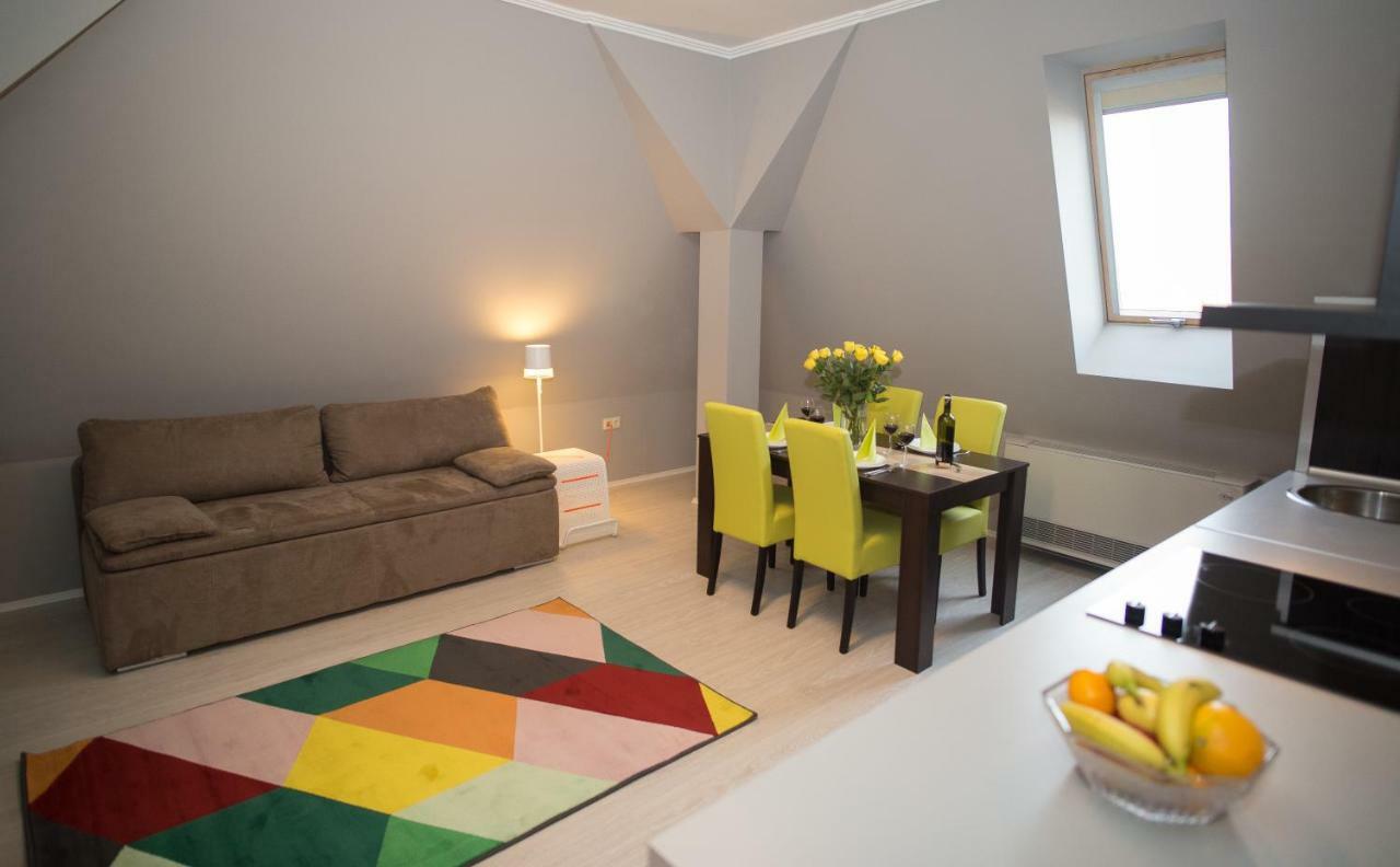 Deakvilla37 Apartman Eger Exteriör bild