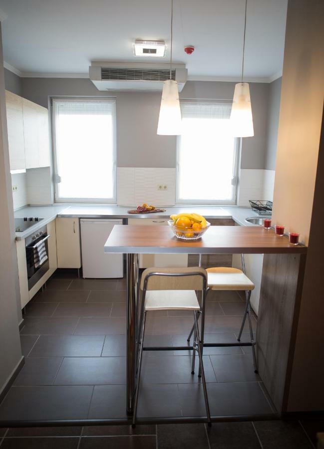 Deakvilla37 Apartman Eger Exteriör bild