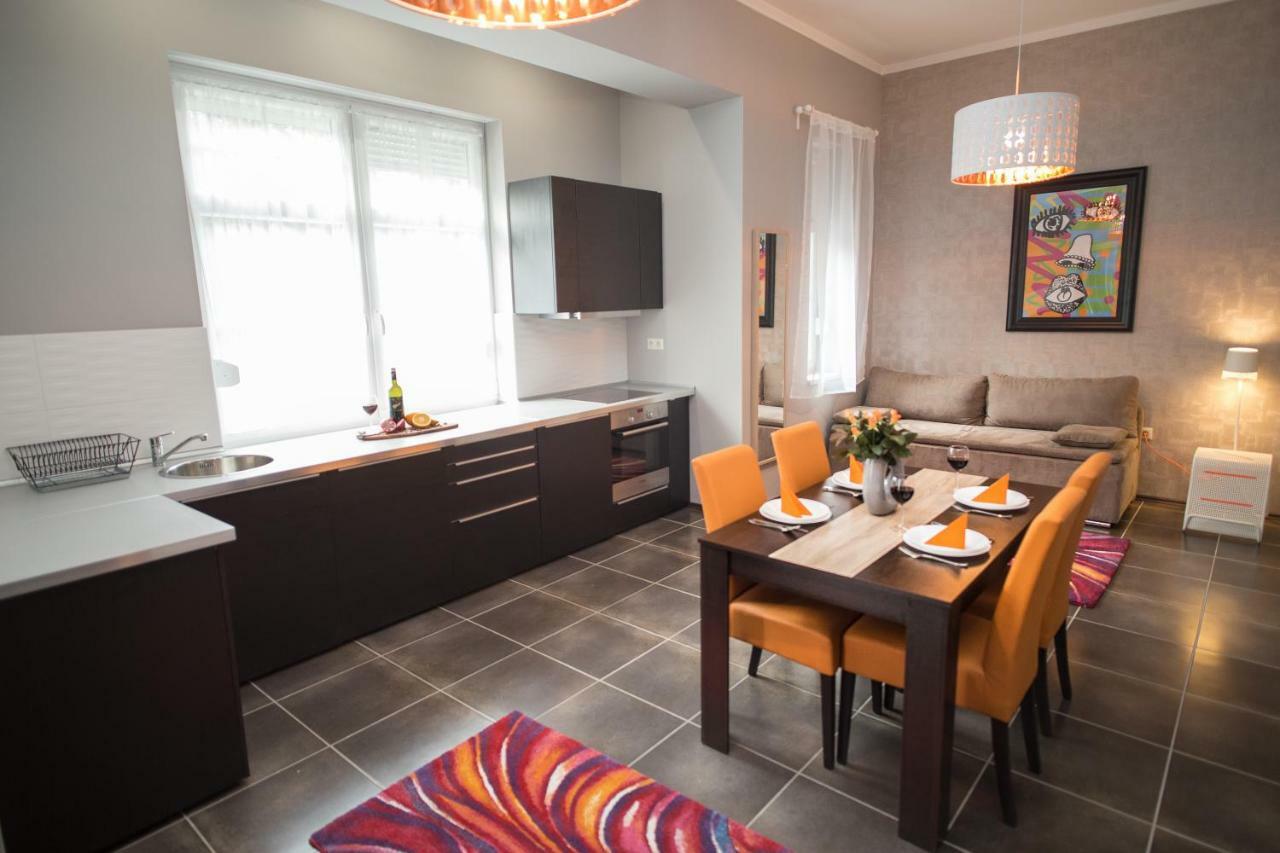 Deakvilla37 Apartman Eger Exteriör bild