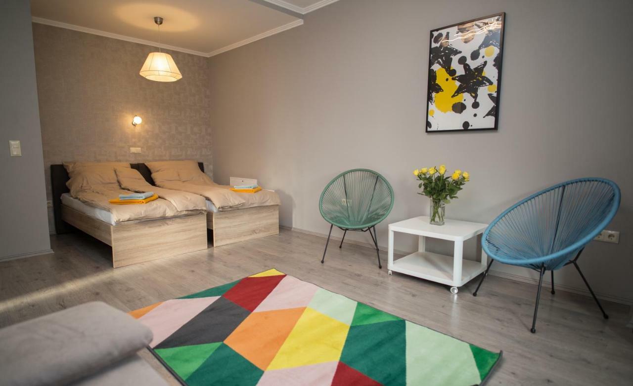 Deakvilla37 Apartman Eger Exteriör bild